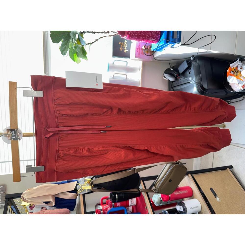 14. Lululemon Dance Studio Mid-Rise Jogger *Full Length Cayenne